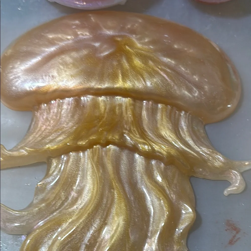 Elegant Gold Jellyfish Art Sculpture - Picture 10 of 17